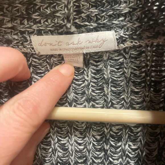 Don’t Ask Why black gray cardigan open front with pockets - Picture 2 of 7